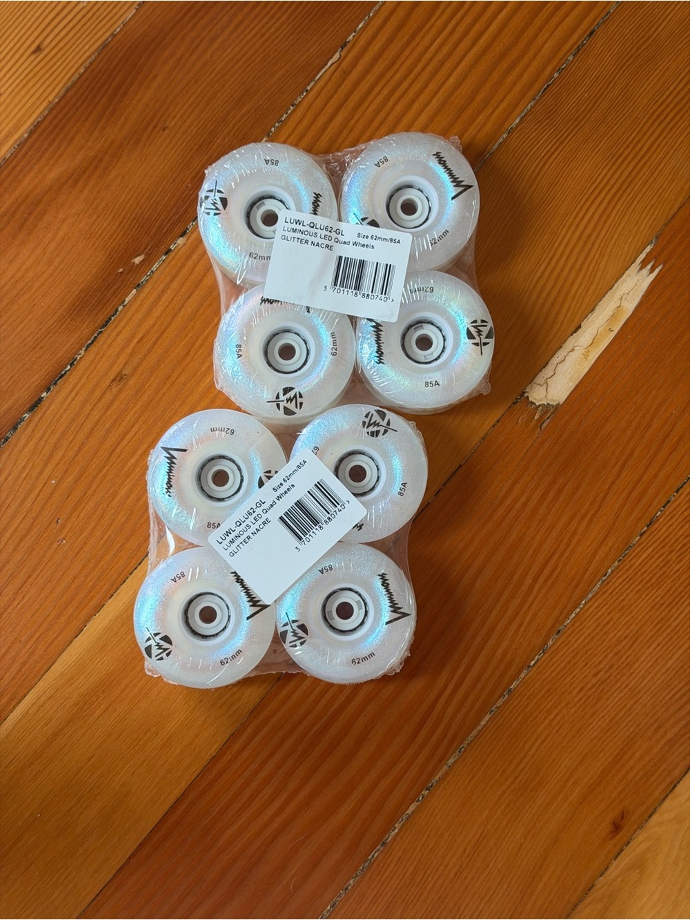 NEW Luminous LED Quad Wheels Iridescent White Glow Roller Skate Wheels 8 Pack